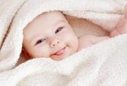 Por que um bebê sonha em seus braços: interpretação de um sonho com um bebê